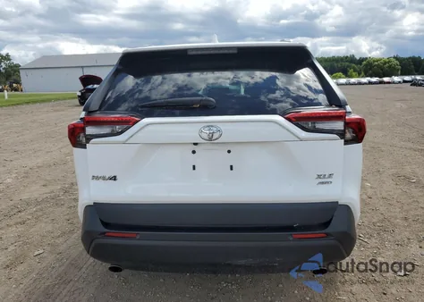 2021 Toyota Rav4 Xle из США, поврежденный, VIN 2T3P1RFV4MW154490